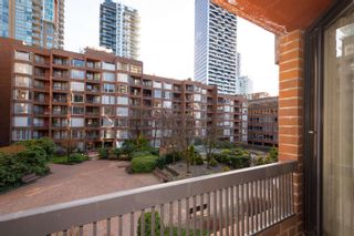 Photo 3: 421 1330 BURRARD Street in Vancouver: Downtown VW Condo for sale in "ANCHOR POINT 1" (Vancouver West)  : MLS®# R2652285