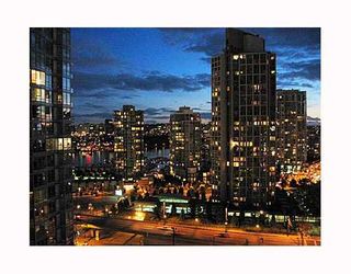 Photo 3: 2811 928 BEATTY Street in Vancouver: Downtown VW Condo for sale in "MAX I" (Vancouver West)  : MLS®# V755223