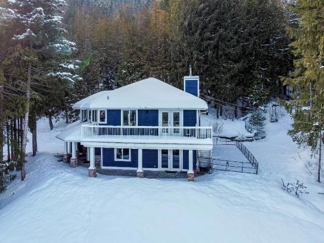 Main Photo: 622 ELSON ROAD: South Shuswap House for sale (South East)  : MLS®# 165656