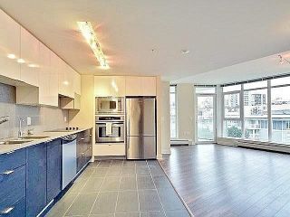 Photo 2: 501 175 W 2ND Street, North Vancouver, V7M 0A5