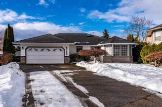 Photo 1: 34585 CALDER Place in Abbotsford: Abbotsford East House for sale in "McMillan" : MLS®# R2640476
