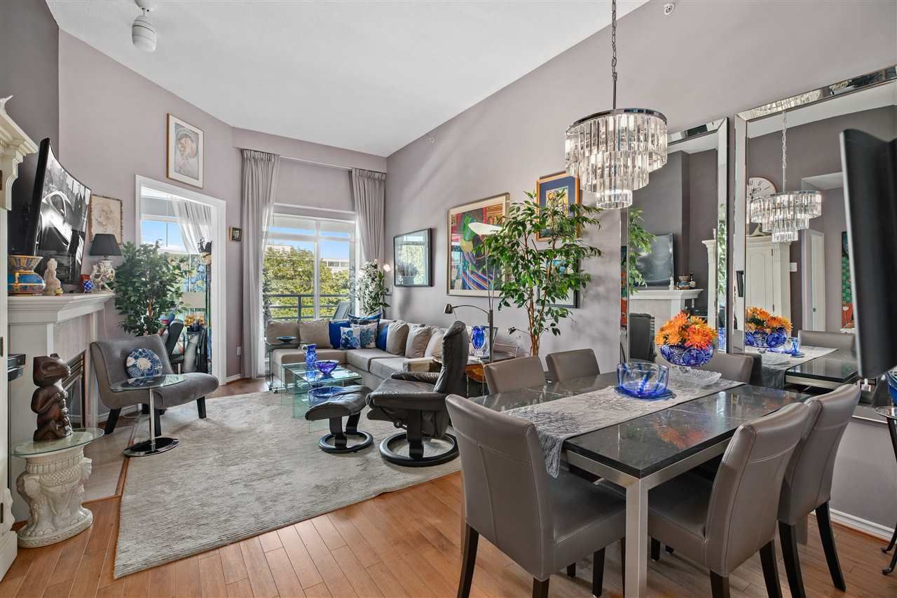 Main Photo: 411 2105 W 42ND Avenue in Vancouver: Kerrisdale Condo for sale in "The Brownstone" (Vancouver West)  : MLS®# R2387494