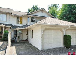 Photo 1: 38 9045 WALNUT GROVE Drive in Langley: Walnut Grove Townhouse for sale in "BRIDLEWOOD" : MLS®# F2916191