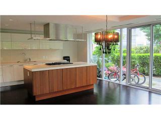 Photo 2: 290 BEACH Crescent in Vancouver: Yaletown Townhouse for sale in "ERICKSON" (Vancouver West)  : MLS®# V955436