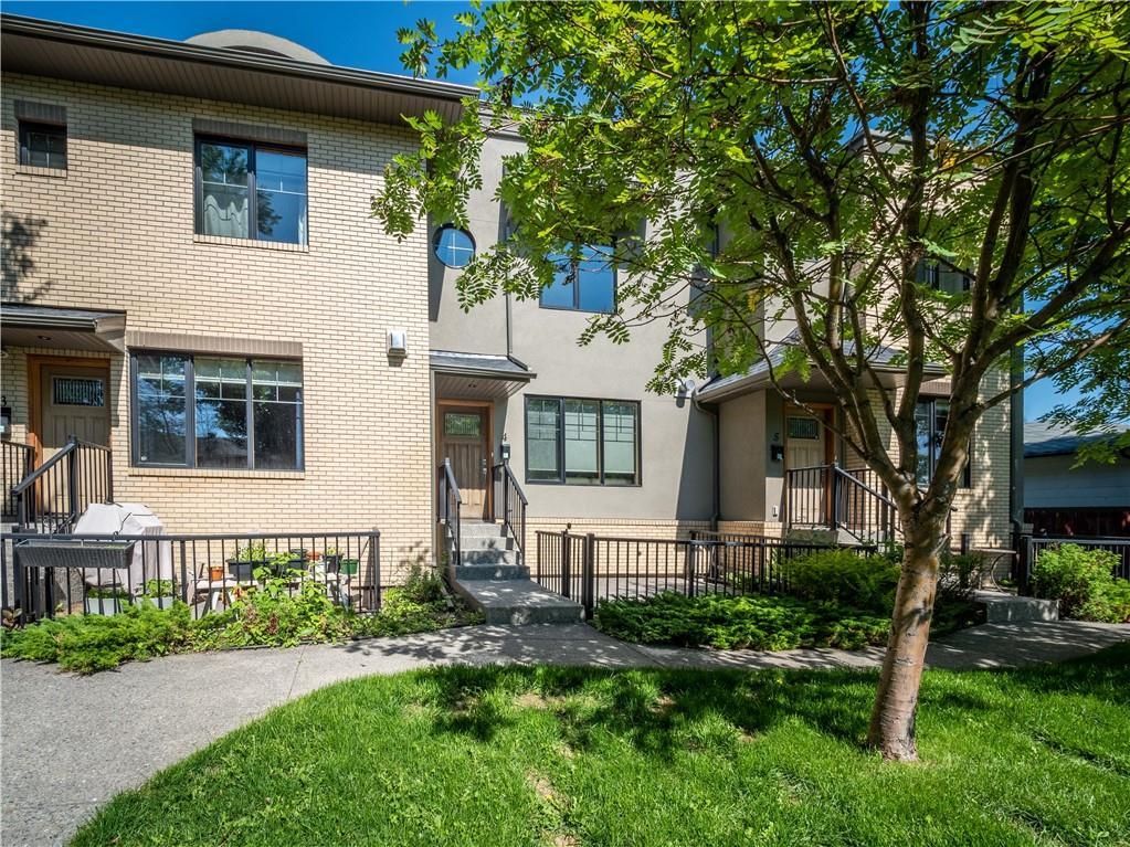 Main Photo: 4 535 33 Street NW in Calgary: Parkdale Row/Townhouse for sale : MLS®# C4305814