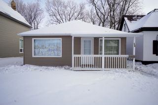 Photo 1: 150 2nd Street NW in Portage la Prairie: House for sale : MLS®# 202300477