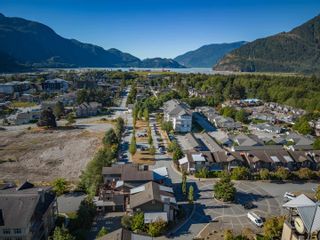 Photo 9: 38226 EAGLEWIND Boulevard in Squamish: Downtown SQ Townhouse for sale : MLS®# R2722333