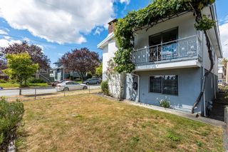 Photo 3: 970 WINDERMERE Street in Vancouver: Renfrew VE House for sale in "RENFREW" (Vancouver East)  : MLS®# R2715426