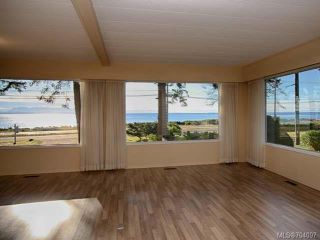 Photo 4: 3836 S Island Hwy in CAMPBELL RIVER: CR Campbell River South Manufactured Home for sale (Campbell River)  : MLS®# 704097
