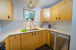 Photo 11: 73 7488 SOUTHWYNDE Avenue in Burnaby: South Slope Condo for sale in "Legestone One" (Burnaby South)  : MLS®# R2725043