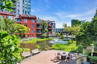 Photo 1: 202 3 RENAISSANCE Square in New Westminster: Quay Condo for sale in "Lido" : MLS®# R2715492