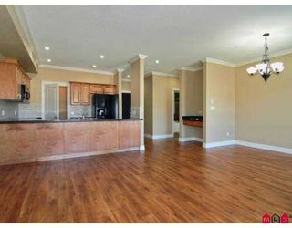 Photo 4: A117 33755 7TH Avenue in Mission: Mission BC Condo for sale in "THE MEWS" : MLS®# F2723113