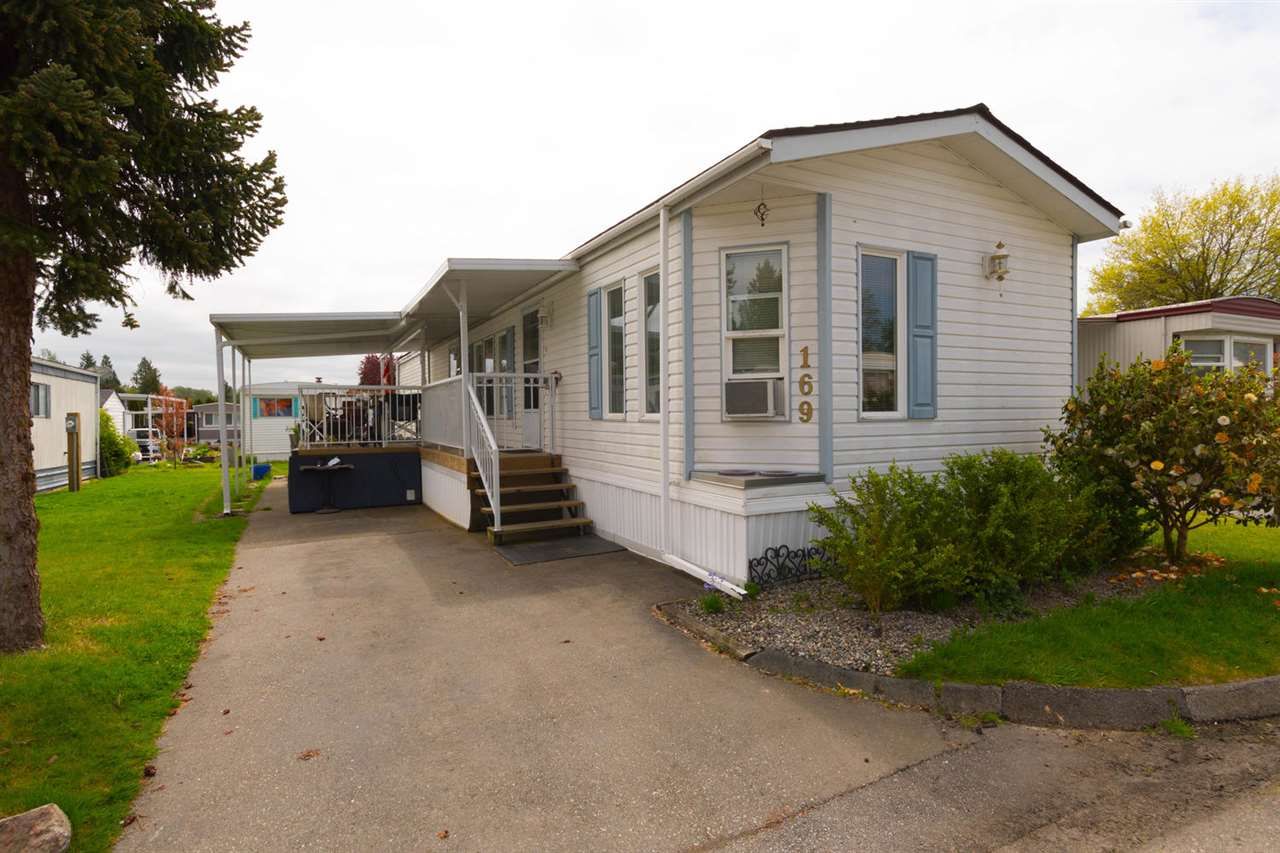 Main Photo: 169 1840 160 Street in Surrey: King George Corridor Manufactured Home for sale in "Breakaway  Bays" (South Surrey White Rock)  : MLS®# R2262092