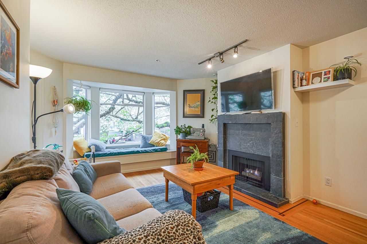 Main Photo: 103 2006 W 2ND Avenue in Vancouver: Kitsilano Condo for sale in "MAPLE PARK WEST" (Vancouver West)  : MLS®# R2703295