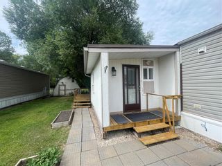 Photo 2: 24 VERNON KEATS Drive in St Clements: Pineridge Trailer Park Residential for sale (R02)  : MLS®# 202319616