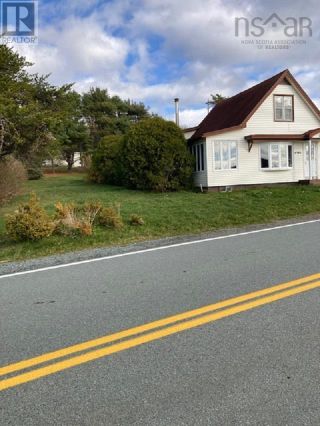Photo 3: 4502 Highway 332 in East Lahave: House for sale : MLS®# 202226389