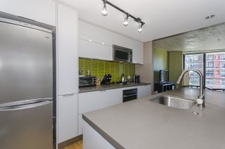 Photo 3: 2607 108 W CORDOVA STREET in Vancouver: Downtown VW Condo for sale (Vancouver West)  : MLS®# R2107865