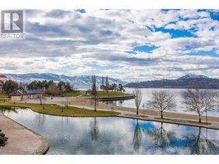 Photo 3: 1088 Sunset Drive Unit# 430 in Kelowna: House for sale : MLS®# 10313632