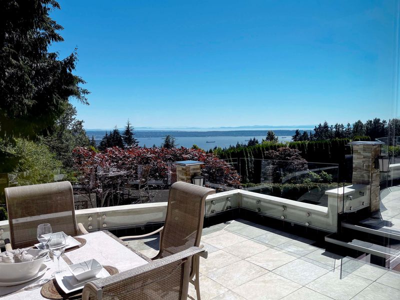 FEATURED LISTING: 1508 ERRIGAL Place West Vancouver