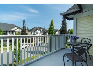 Photo 17: 7033 179A Street in Surrey: Cloverdale BC Condo for sale in "Provinceton" (Cloverdale)  : MLS®# R2392761