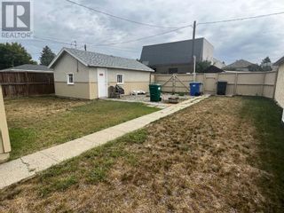 Photo 2: 731 12C Street N in Lethbridge: House for sale : MLS®# A2073214