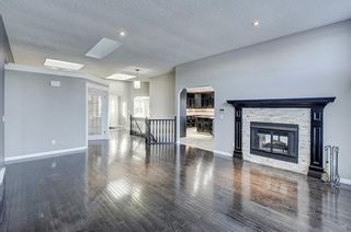 Photo 11: 864 SHAWNEE Drive SW in Calgary: Shawnee Slopes Detached for sale : MLS®# C4282551