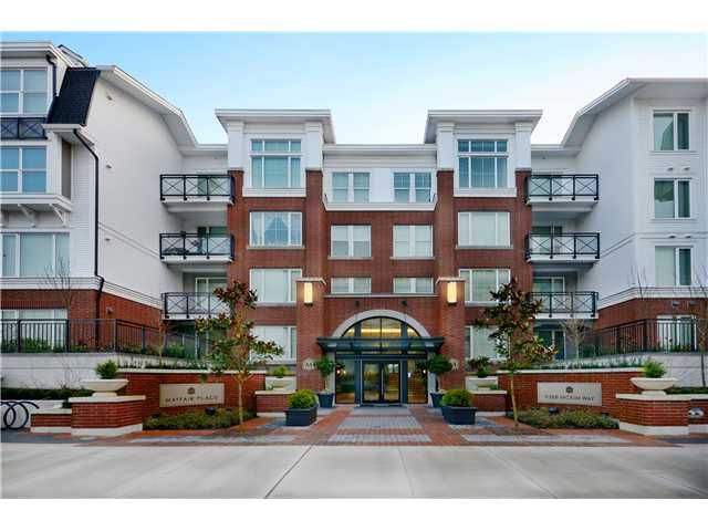 Main Photo: 323 9388 MCKIM Way in Richmond: West Cambie Condo for sale in "Mayfair" : MLS®# V1043089