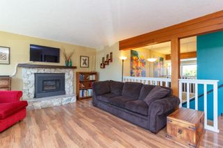 Photo 4: 1123 Munro St in Esquimalt: Es Saxe Point Half Duplex for sale : MLS®# 842474
