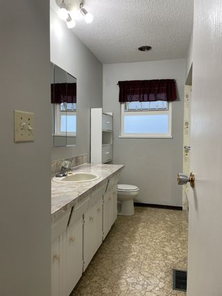 Photo 5: : House for sale : MLS®# R2695480
