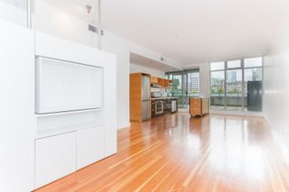 Photo 11: 801 528 BEATTY Street in Vancouver: Downtown VW Condo for sale (Vancouver West)  : MLS®# R2168923