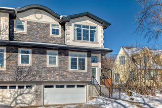 Photo 1: 424 29 Avenue NE in Calgary: Winston Heights/Mountview Semi Detached (Half Duplex) for sale : MLS®# A2112829