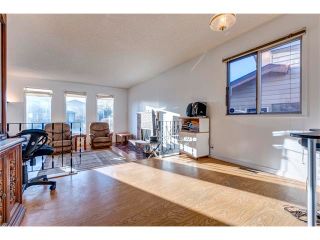 Photo 5: 5844 DALCASTLE Crescent NW in Calgary: Dalhousie House for sale : MLS®# C4053124