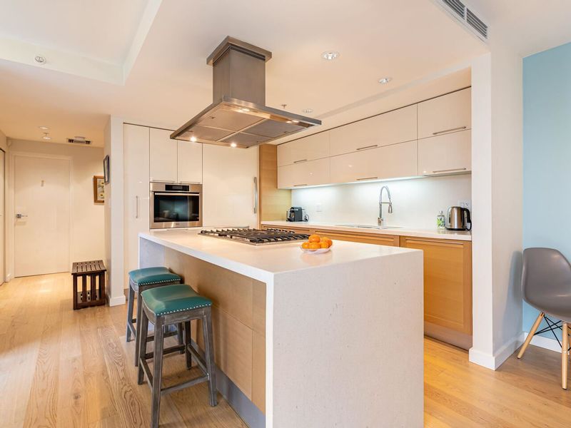 FEATURED LISTING: 806 - 8 SMITHE Mews Vancouver