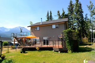 Photo 1: 4863 W 16 Highway in Smithers: Smithers - Rural House for sale (Smithers And Area)  : MLS®# R2799638