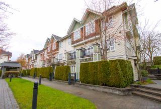 Photo 2: 3234 E 54TH Avenue in Vancouver: Champlain Heights Townhouse for sale in "CHAMPLAIN VILLAGE" (Vancouver East)  : MLS®# R2564180