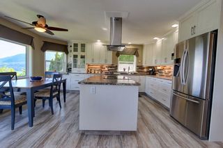 Photo 11: 2273 Lakeview Drive: Blind Bay House for sale (South Shuswap)  : MLS®# 10160915