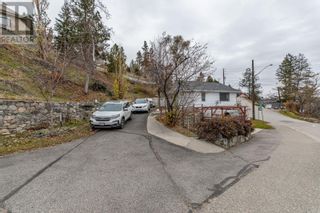 Photo 12: 4516 Princeton Avenue in Peachland: House for sale : MLS®# 10301013