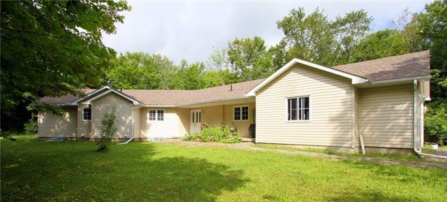 Main Photo: 523 North Mountain Road in Kawartha Lakes: Rural Bexley House (Bungalow) for sale : MLS®# X3898409