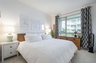Photo 14: 303 119 W 22ND Street in North Vancouver: Central Lonsdale Condo for sale in "Anderson Walk" : MLS®# R2479541