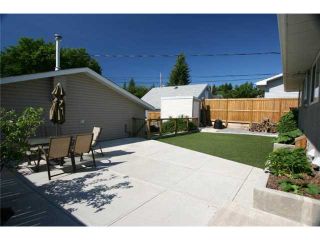 Photo 17: 1111 HUNTERSTON Road NW in CALGARY: Huntington Hills Residential Detached Single Family for sale (Calgary)  : MLS®# C3624233