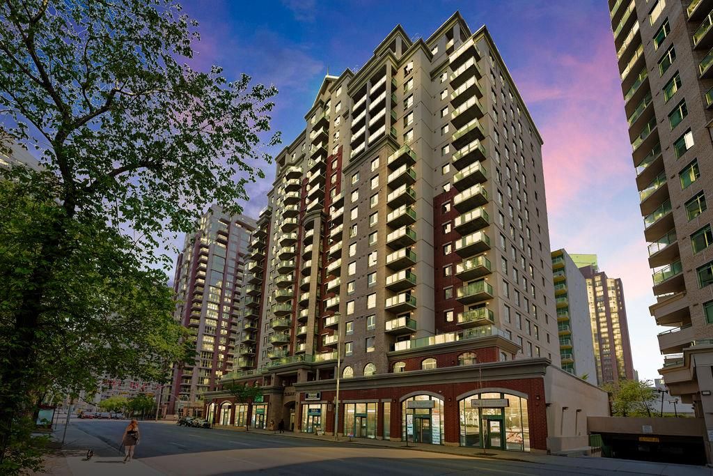 Main Photo: 1801 1111 6 Avenue SW in Calgary: Downtown West End Apartment for sale : MLS®# A2046876
