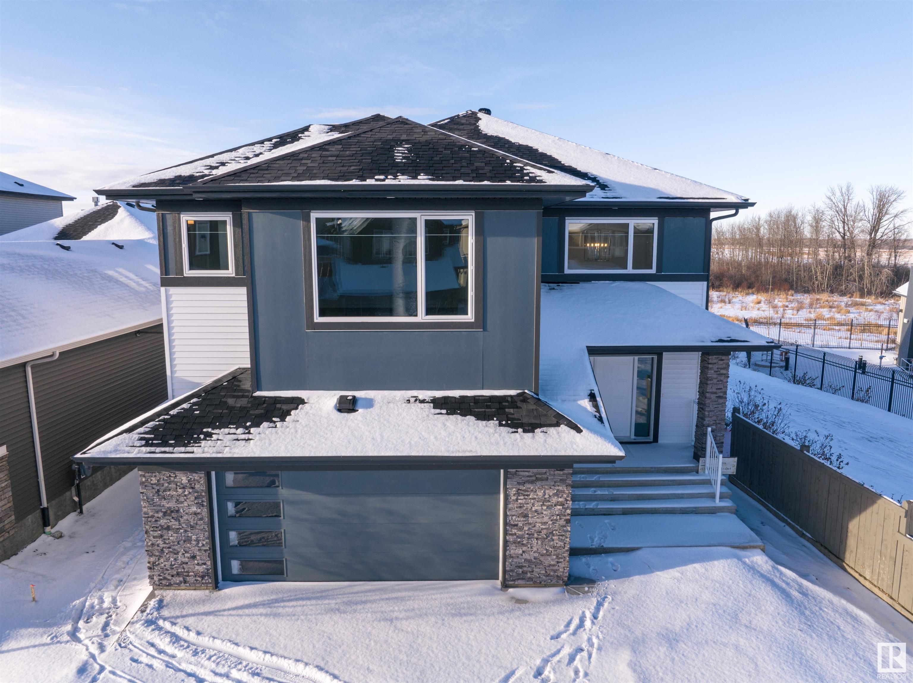 Main Photo: 1247 PEREGRINE Terrace in Edmonton: Zone 59 House for sale : MLS®# E4322032