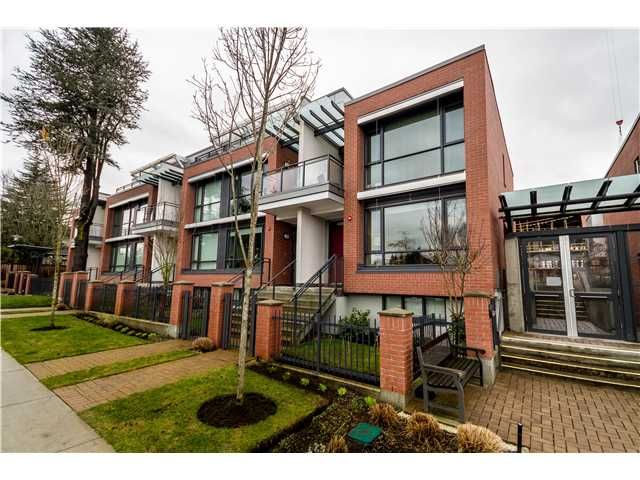 Main Photo: 6358 Ash Street in Vancouver: Oakridge VW Townhouse for sale (Vancouver West)  : MLS®# v1116221