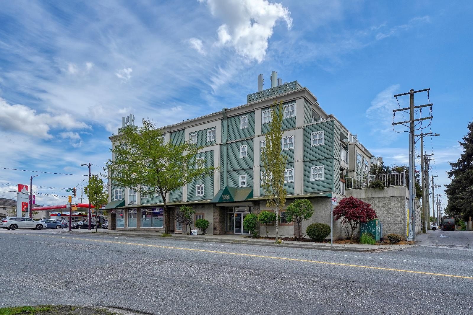 Main Photo: PH5 1988 E 49TH Avenue in Vancouver: Killarney VE Condo for sale in "CASA D'ORO" (Vancouver East)  : MLS®# R2728339