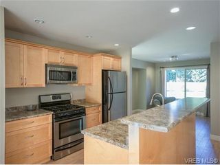Photo 8: 3229 Ernhill Pl in VICTORIA: La Walfred Row/Townhouse for sale (Langford)  : MLS®# 713582