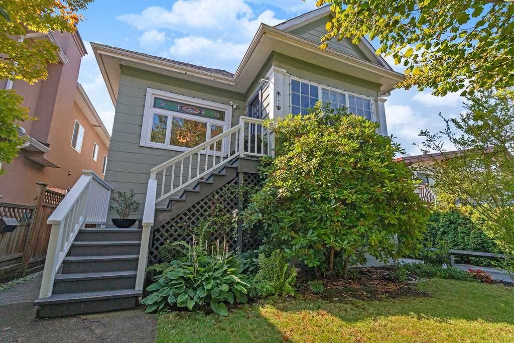Main Photo: 542 E 50TH Avenue in Vancouver: South Vancouver House for sale (Vancouver East)  : MLS®# R2401324