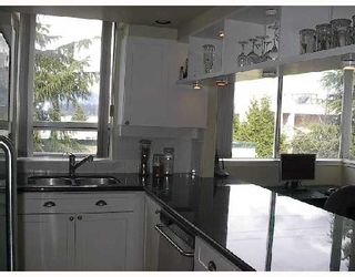 Photo 3: 326 1979 YEW Street in Vancouver: Kitsilano Condo for sale in "CAPERS BUILDING" (Vancouver West)  : MLS®# V697069