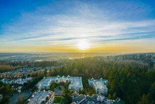 Photo 2: 2402 6823 STATION HILL Drive in Burnaby: South Slope Condo for sale in "BELVEDERE" (Burnaby South)  : MLS®# R2336774