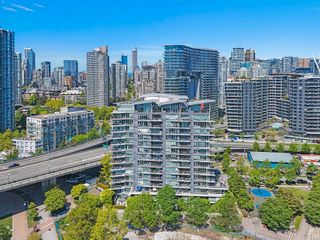 Main Photo: 801 980 COOPERAGE Way in Vancouver: Yaletown Condo for sale in "Coopers Pointe" (Vancouver West)  : MLS®# R2882462