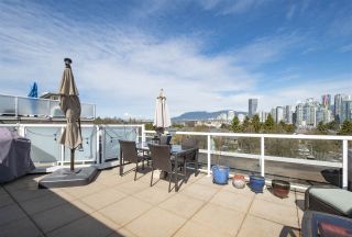 Photo 1: A2 1100 W 6TH Avenue in Vancouver: Fairview VW Townhouse for sale in "Fairview Place" (Vancouver West)  : MLS®# R2361487